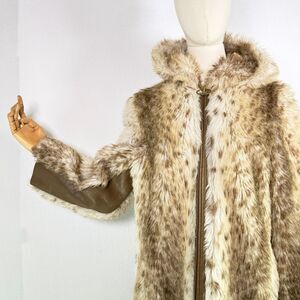 Vintage | Tissavel of France | Faux Fur Furrage Snow Leopard Coat | Sz M